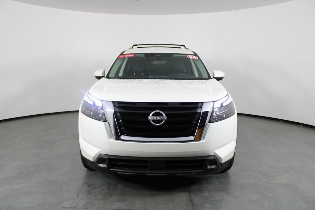 Certified 2024 Nissan Pathfinder SV FWD image 14
