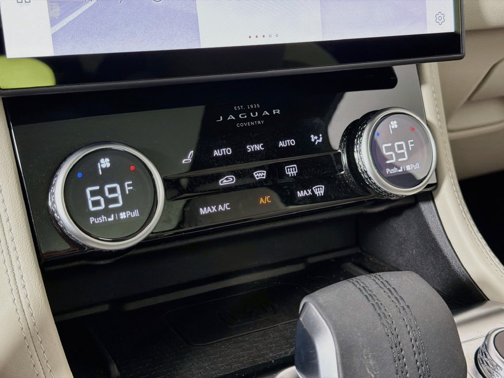 Certified 2026 Jaguar F-PACE R-Dynamic S AWD/4WD image 16