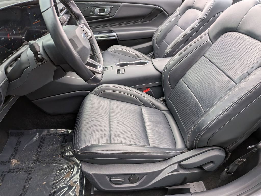 Used 2025 Ford Mustang Premium RWD image 20