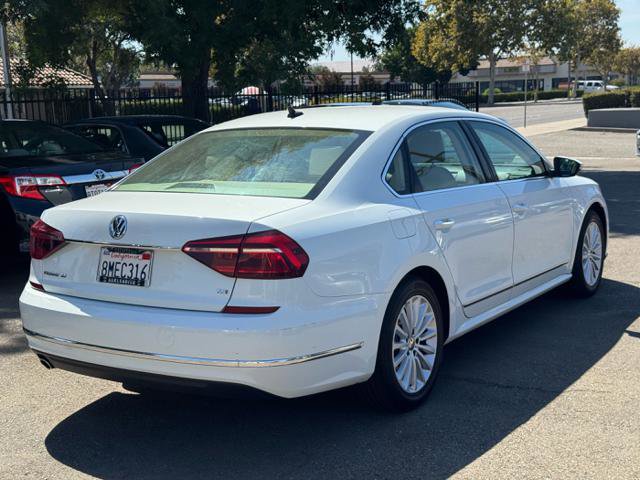 Used 2017 Volkswagen Passat 1.8T SE FWD image 4