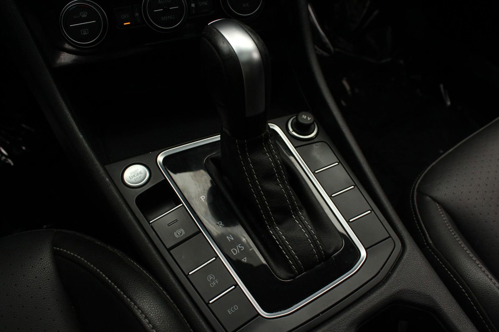 Used 2021 Volkswagen Jetta R-Line FWD image 36