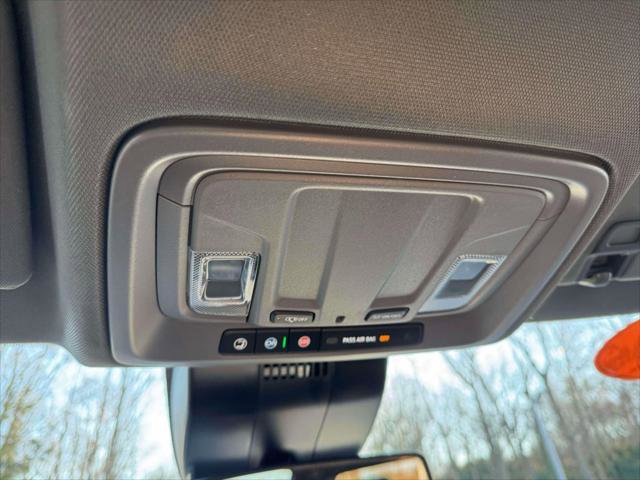 Used 2025 Chevrolet Silverado 1500 LT image 29