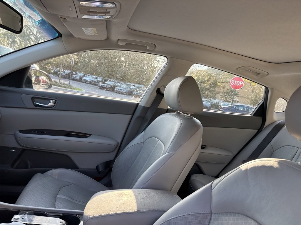 Used 2018 Kia Optima EX w/ Technology Package image 13