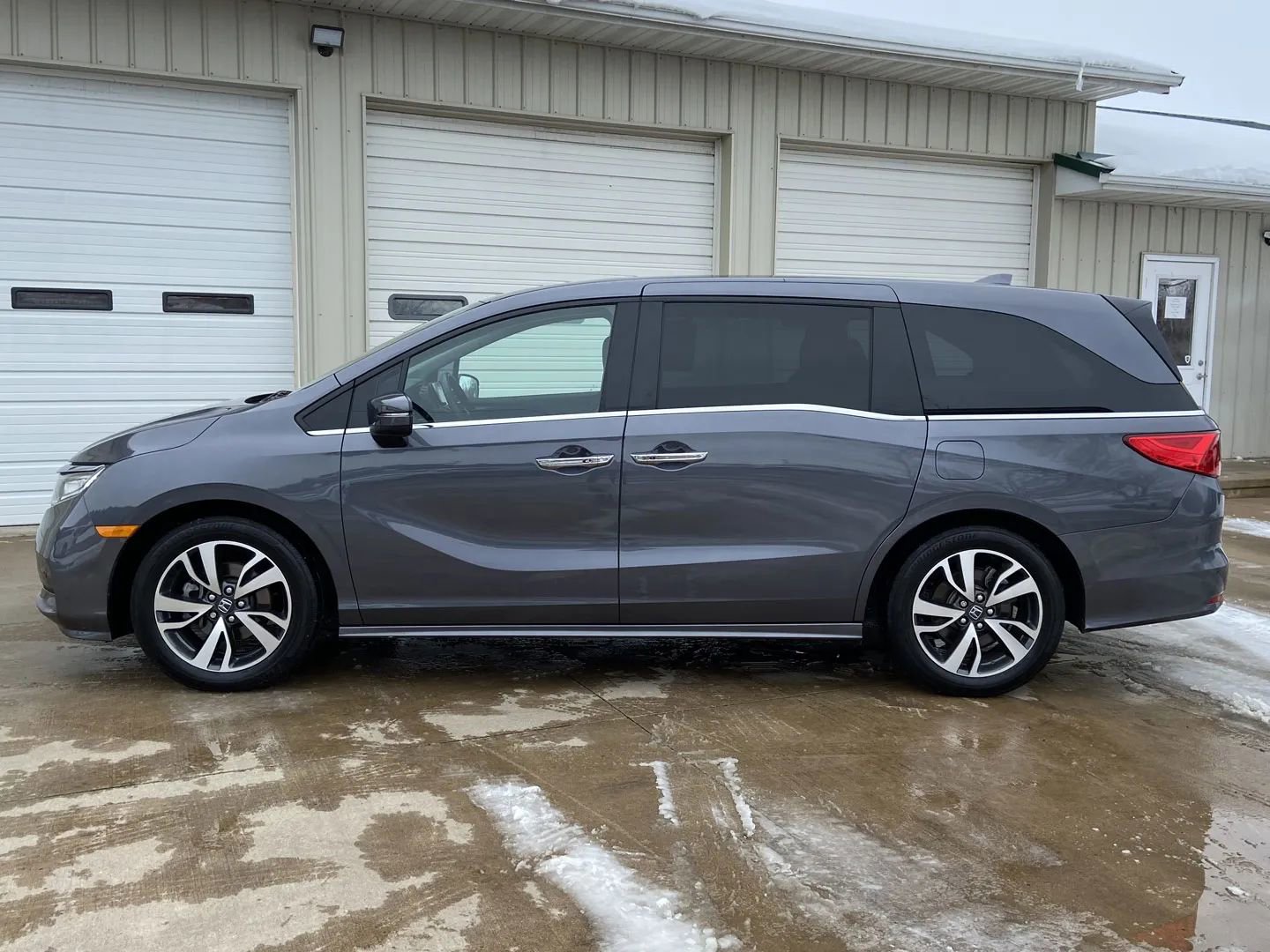 Used 2024 Honda Odyssey Touring image 4