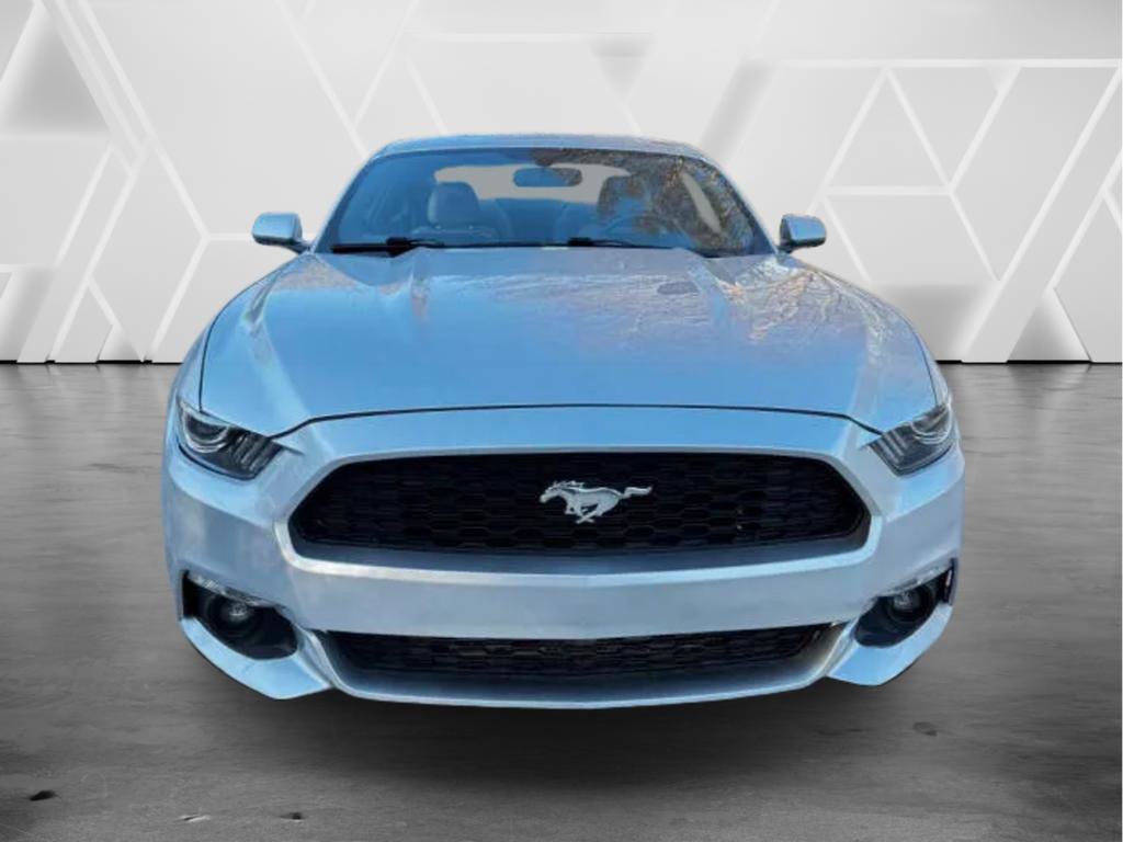 Used 2016 Ford Mustang Coupe image 3
