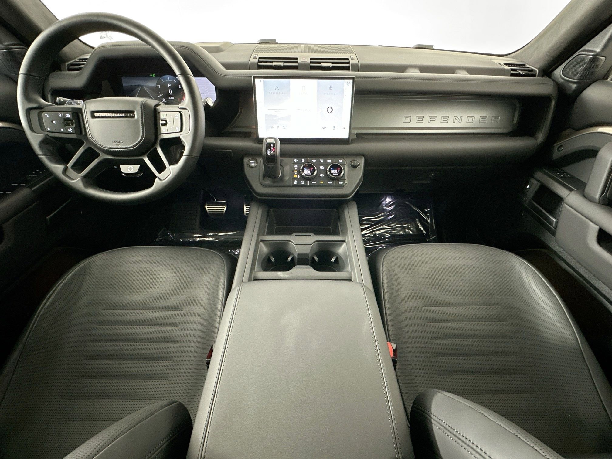 Used 2025 Land Rover Defender 110 image 22