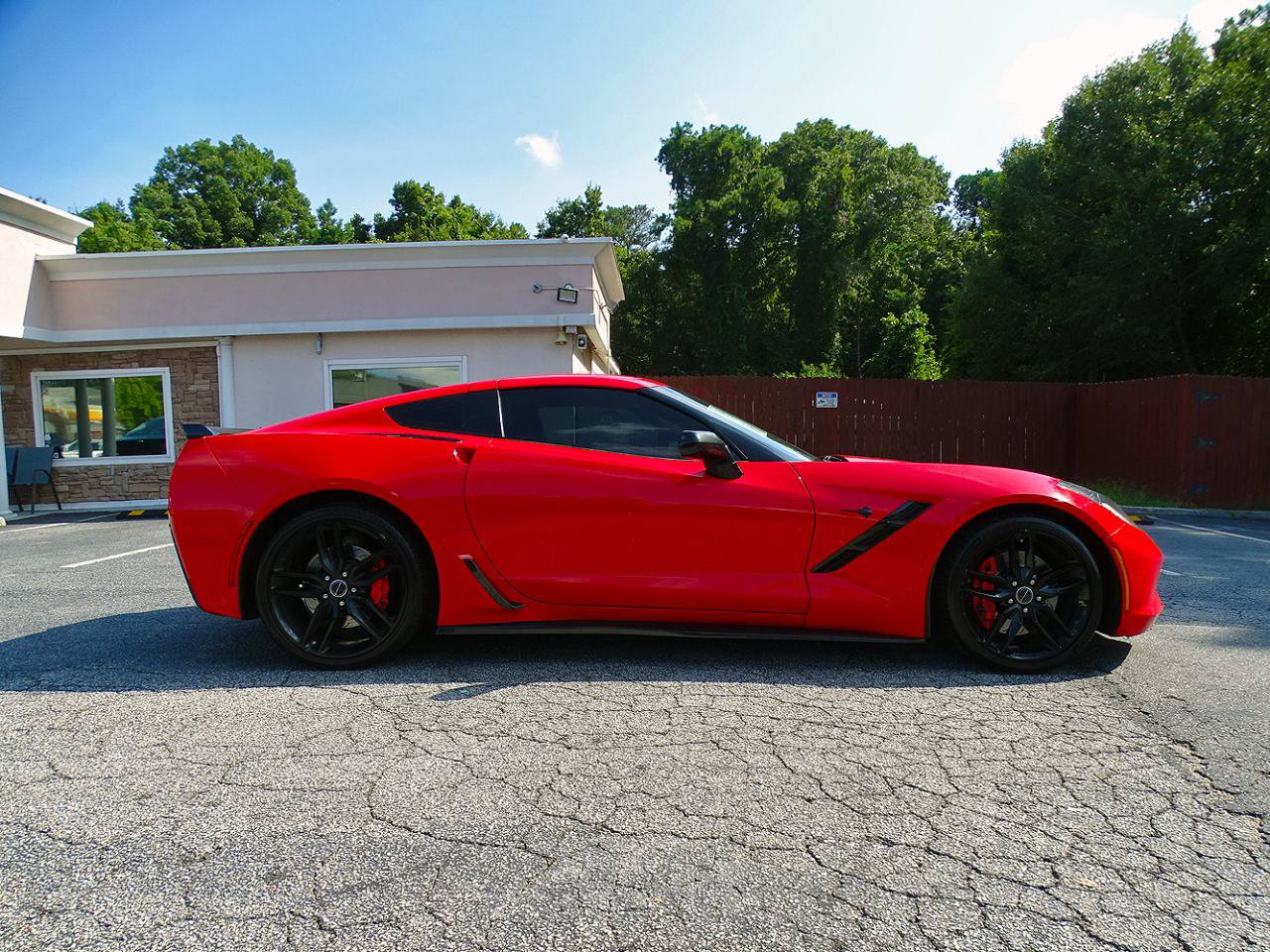 Used 2015 Chevrolet Corvette Stingray Coupe w/ Z51 3LT w/ 3LT Preferred Equipment Group RWD image 9