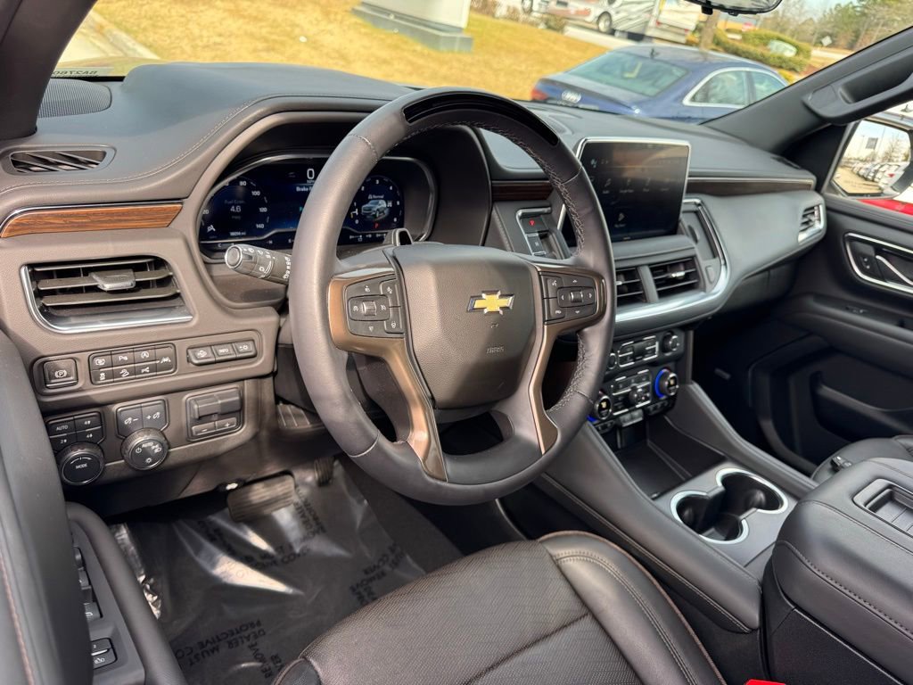 Used 2024 Chevrolet Tahoe High Country w/ Advanced Technology Package AWD/4WD image 3