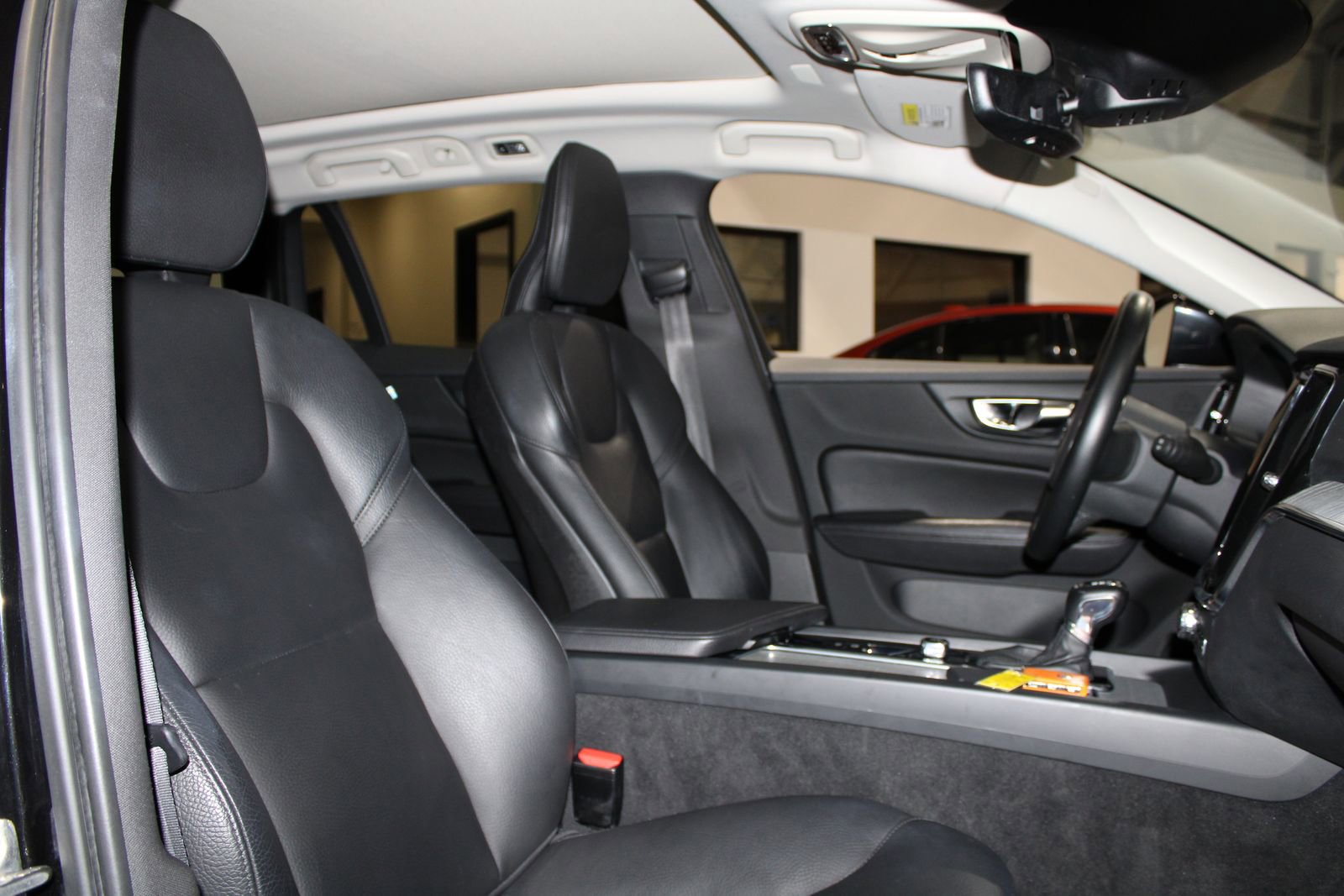 Used 2021 Volvo V60 T5 Cross Country w/ Climate Package image 21