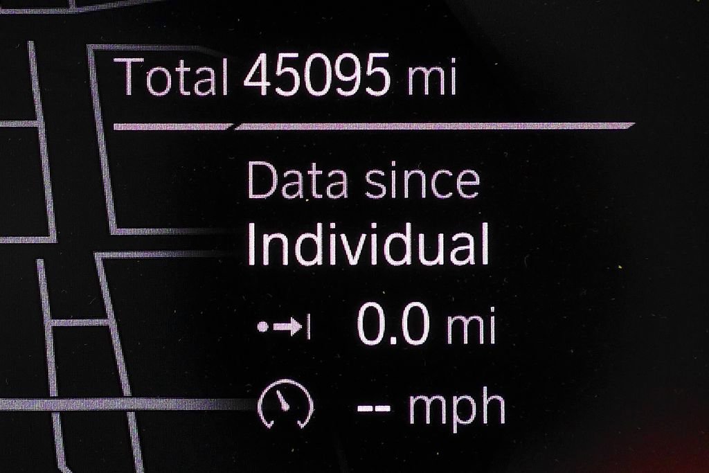 Used 2023 BMW 840i Coupe w/ M Sport Professional Package image 30