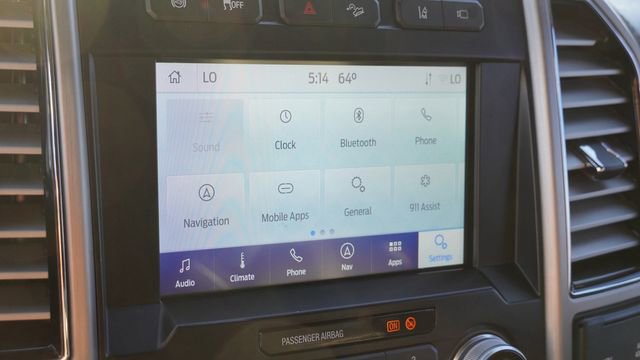 Used 2020 Ford F250 Platinum w/ FX4 Off-Road Package AWD/4WD image 21