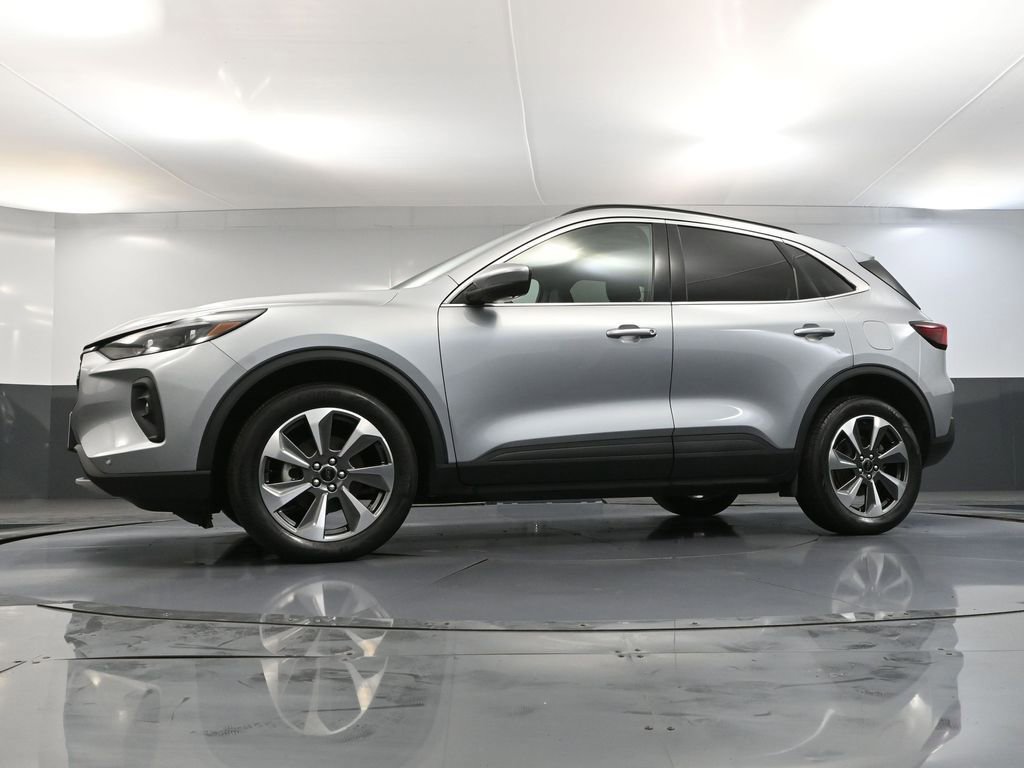 Used 2024 Ford Escape Platinum image 50