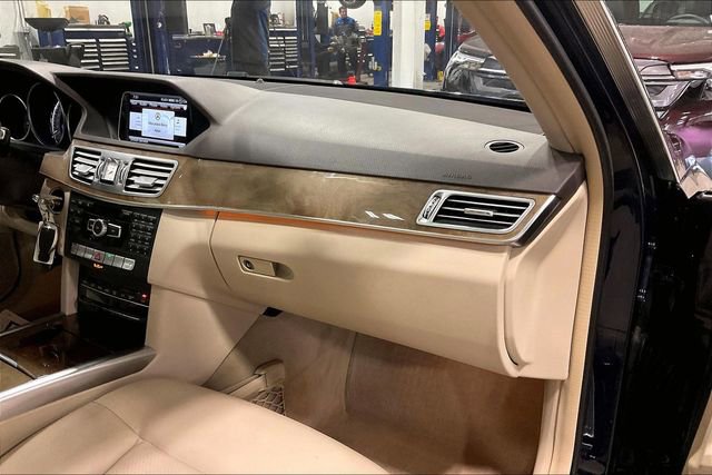 Used 2015 Mercedes-Benz E 350 4MATIC Sedan image 16