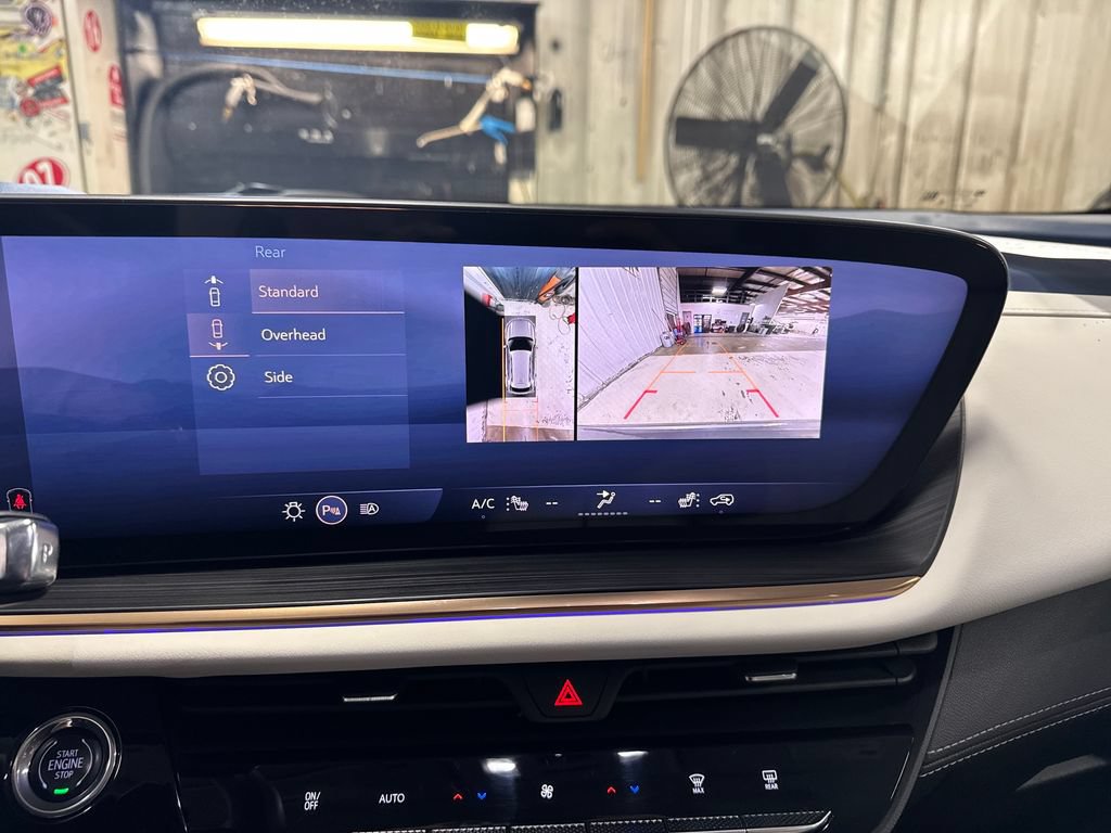 Used 2025 Buick Envision Avenir AWD/4WD image 24