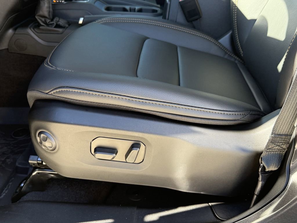 New 2025 Jeep Wrangler Sahara image 13