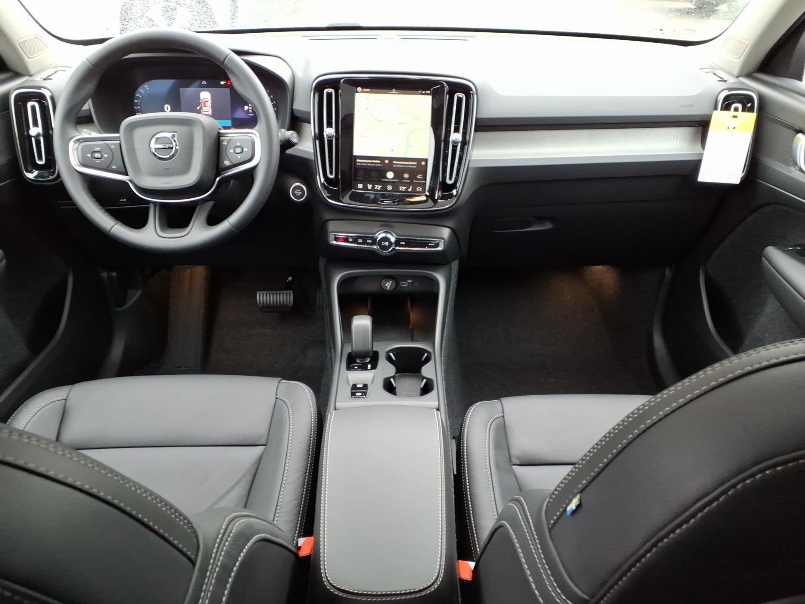 New 2026 Volvo XC40 B5 Core w/ Climate Package AWD/4WD image 12
