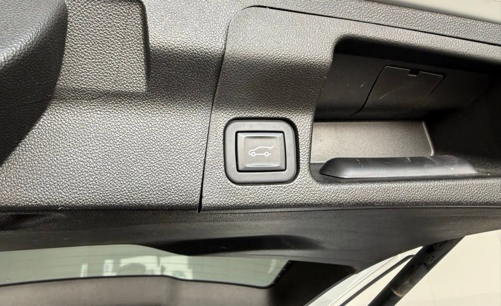 Used 2023 GMC Acadia SLT image 77