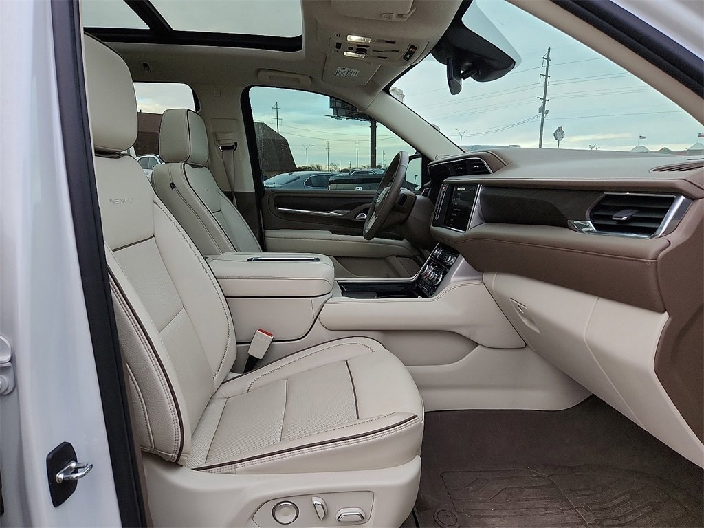 Used 2023 GMC Yukon Denali image 7