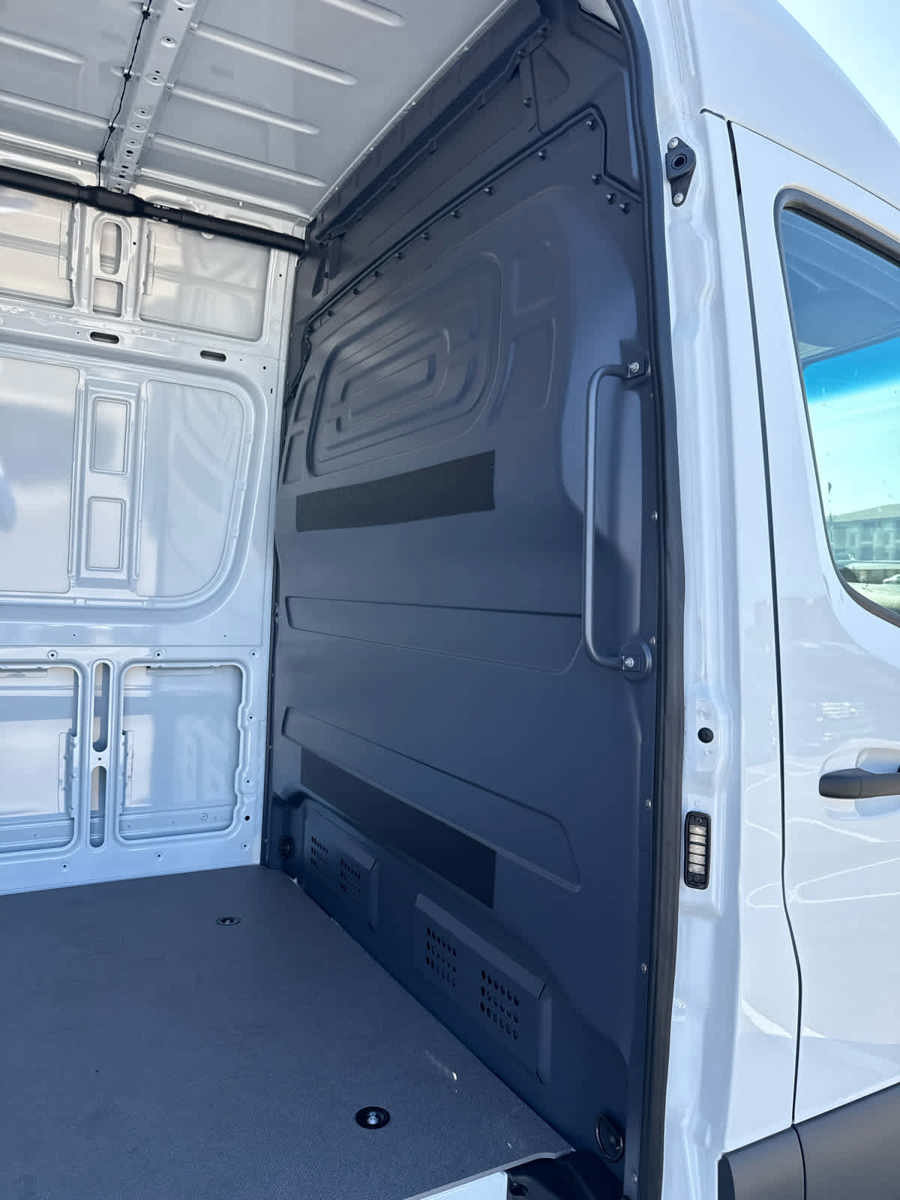New 2026 Mercedes-Benz Sprinter 2500 image 17