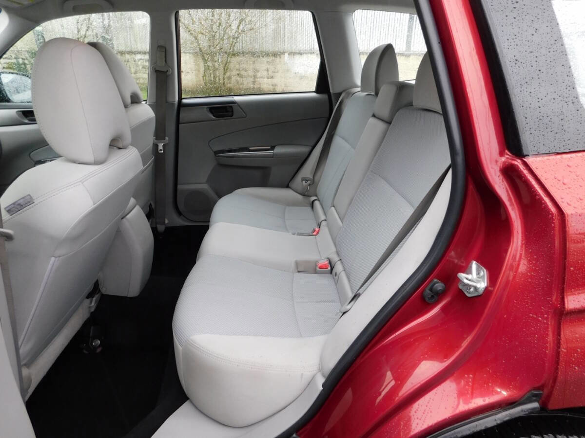 Used 2011 Subaru Forester 2.5X w/ Alloy Wheel Value Pkg image 5