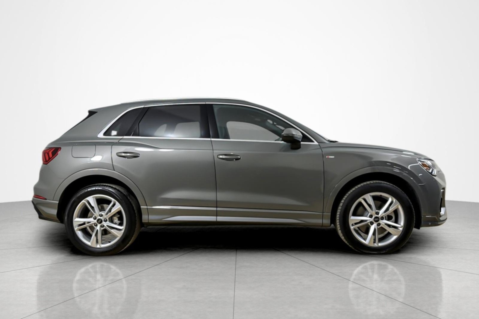 Used 2024 Audi Q3 2.0T Premium AWD/4WD image 6
