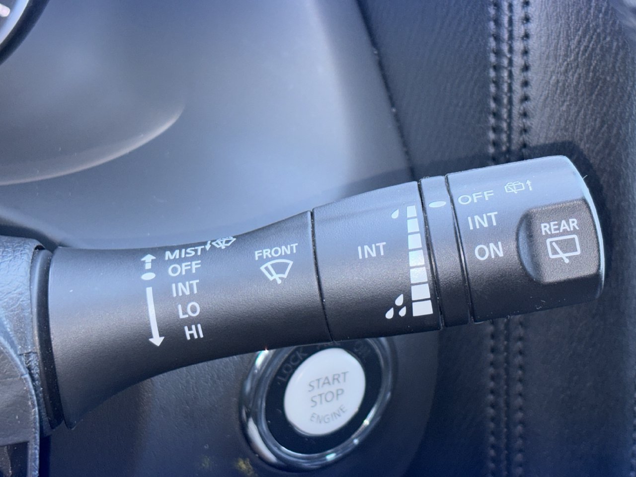 Used 2023 Nissan Armada SV AWD/4WD image 13
