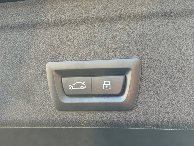 Used 2023 BMW X6 M50i w/ Parking Assistance Package image 24