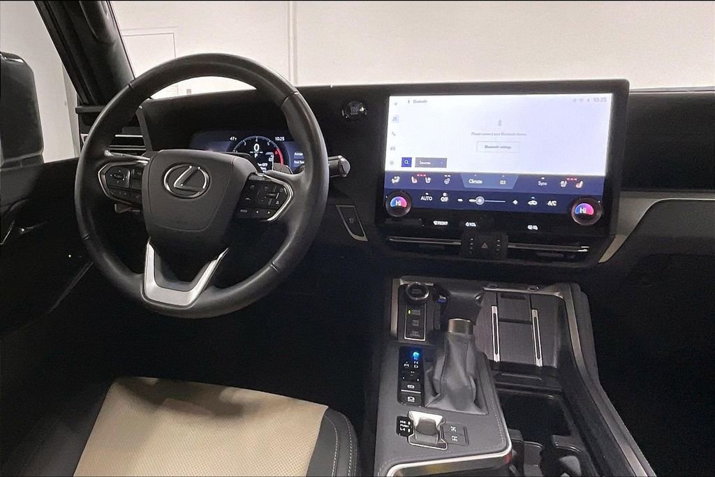 Used 2025 Lexus GX 550 image 7