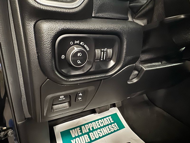 Used 2021 RAM 1500 Laramie AWD/4WD image 17
