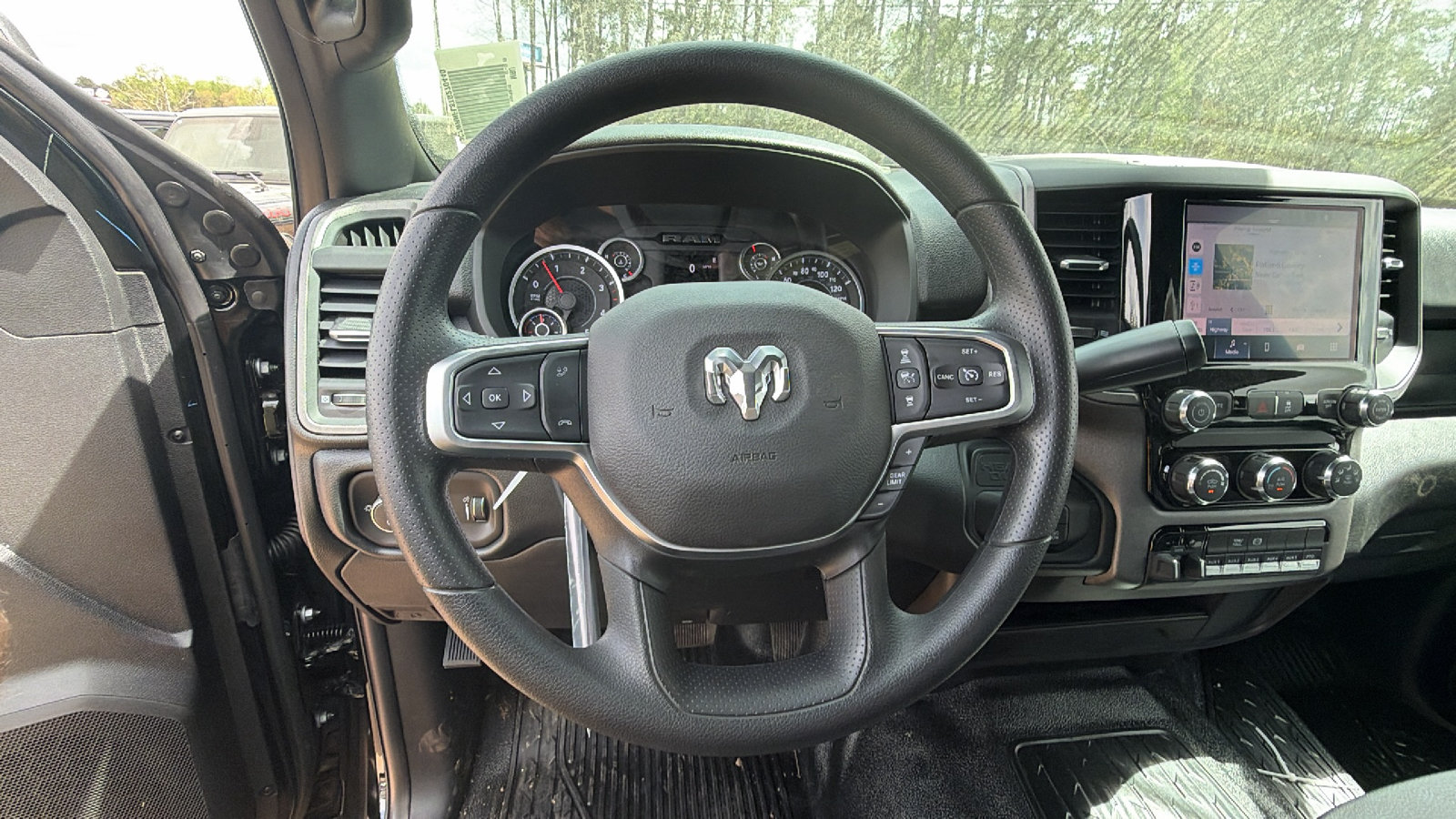 New 2026 RAM 5500 Tradesman w/ Chrome Appearance Group AWD/4WD image 21