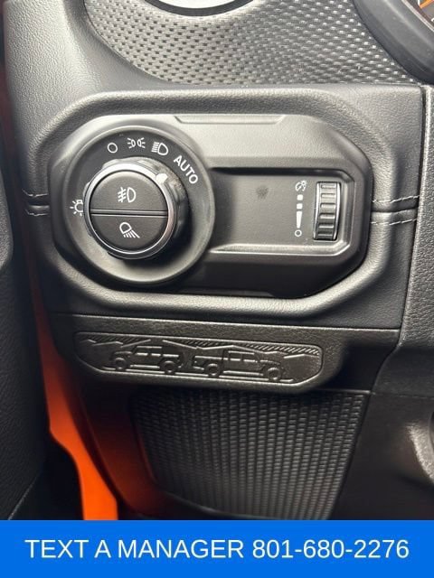 Used 2025 Jeep Gladiator Rubicon AWD/4WD image 22