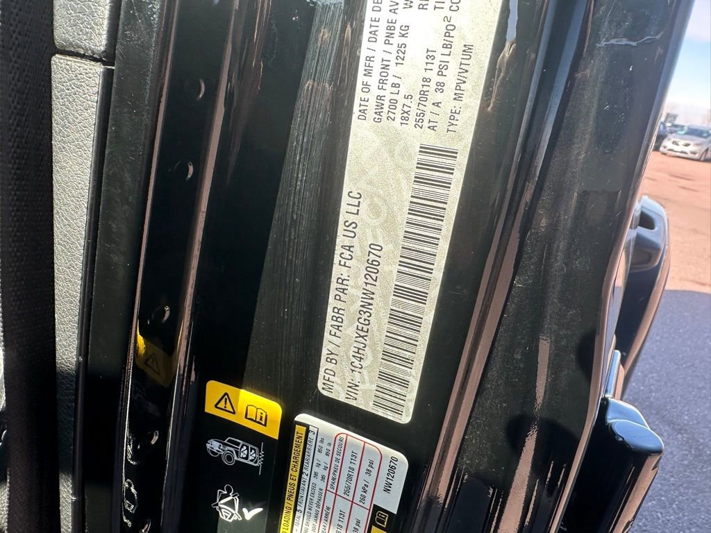 Used 2022 Jeep Wrangler Unlimited Sahara image 9