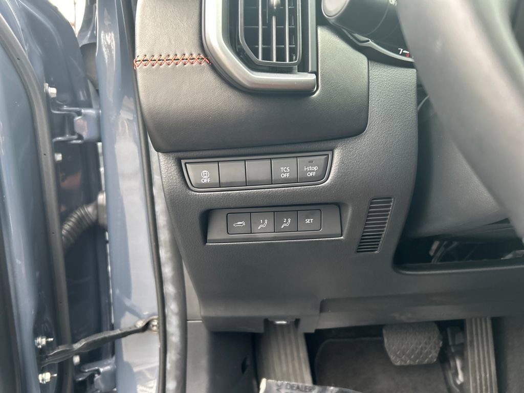 Used 2025 MAZDA CX-50 Meridian Edition image 25