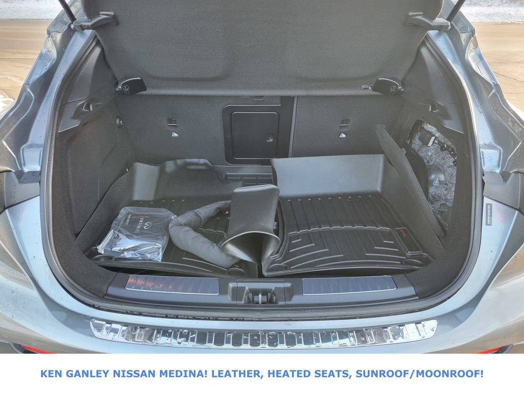 Used 2018 INFINITI QX30 Premium w/ Cargo Package image 43