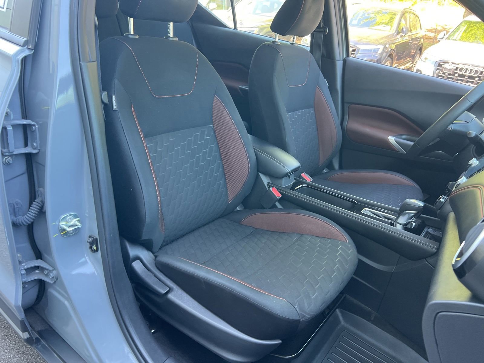 Used 2023 Nissan Kicks SR w/ Exterior Package image 36