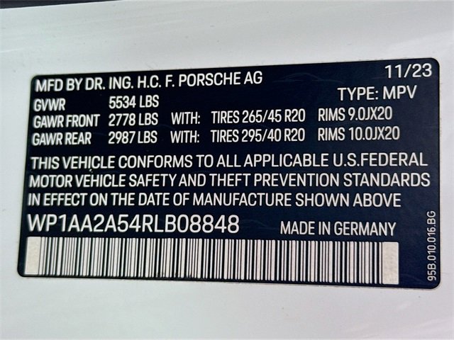 Certified 2024 Porsche Macan image 26