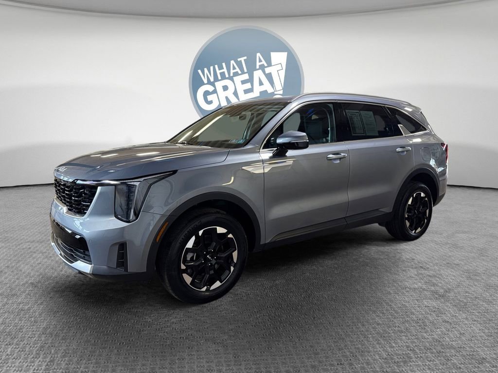 Certified 2025 Kia Sorento S image 8