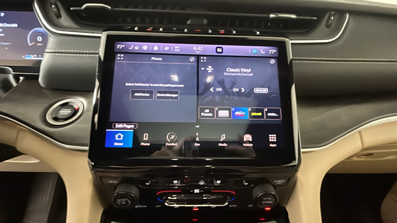Used 2023 Jeep Grand Cherokee L Limited w/ Luxury Tech Group II AWD/4WD image 28