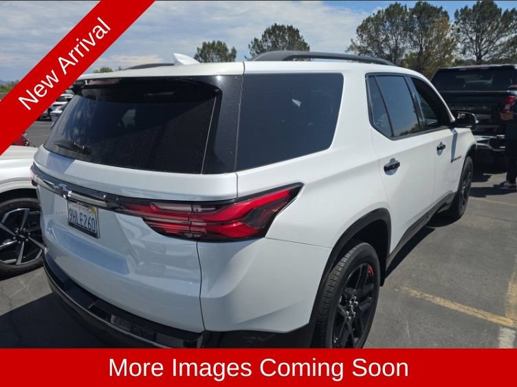 Used 2023 Chevrolet Traverse Premier w/ Redline Edition FWD image 3