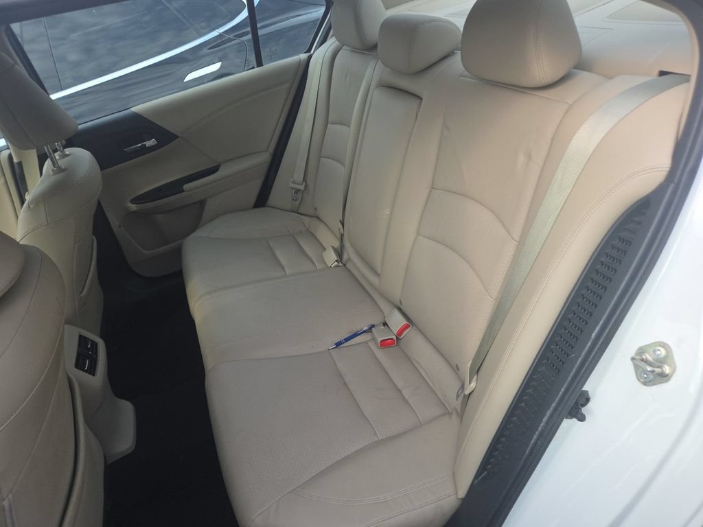 Used 2015 Honda Accord Touring image 7