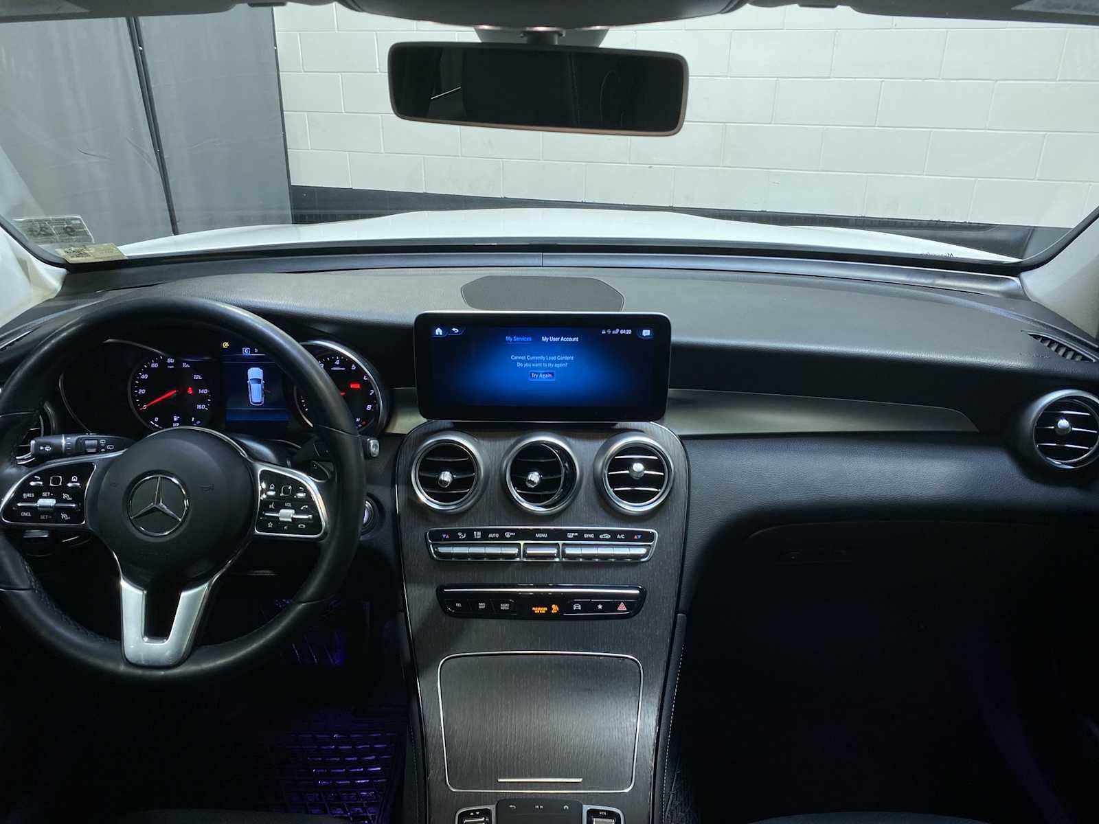 Used 2020 Mercedes-Benz GLC 300 4MATIC image 10