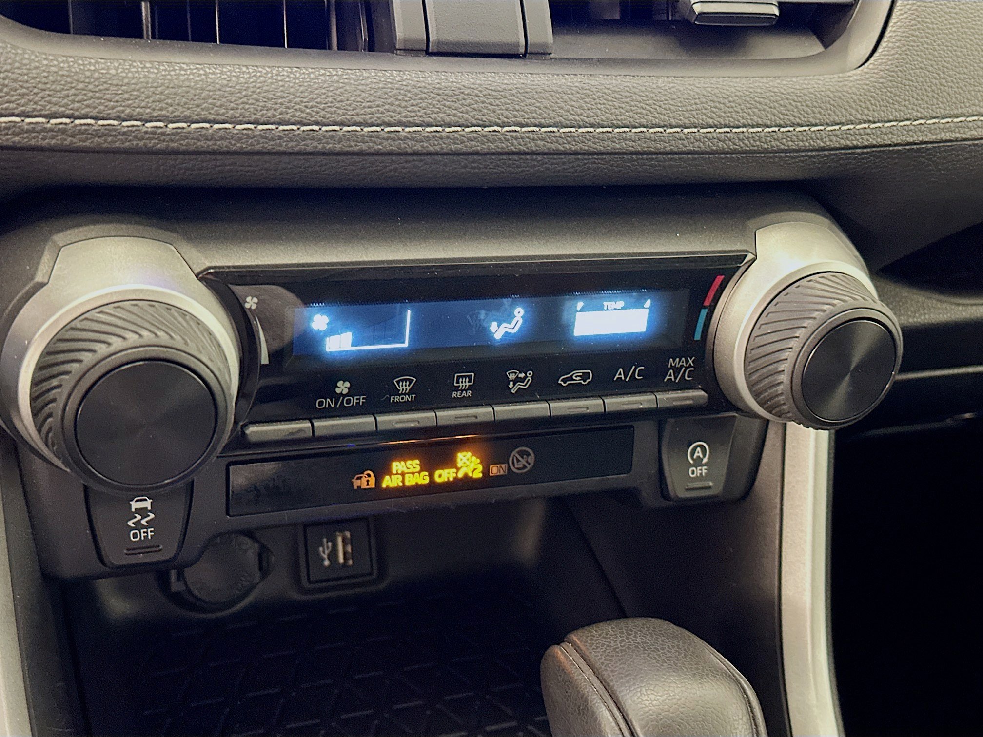 Used 2024 Toyota RAV4 LE image 24