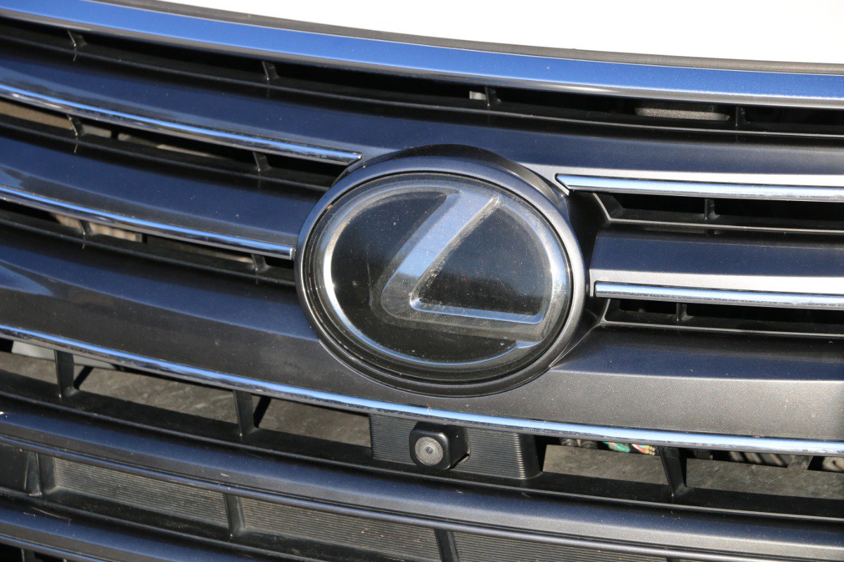 Used 2018 Lexus LX 570 4WD image 12