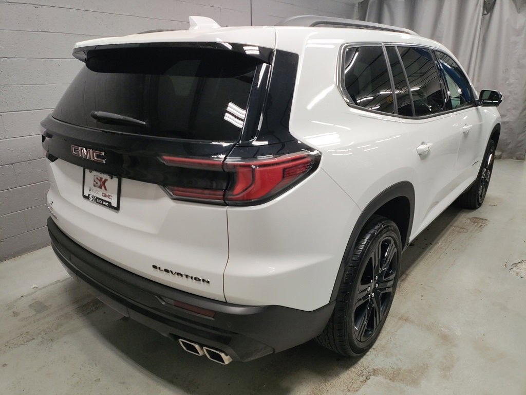 Used 2024 GMC Acadia Elevation w/ Black Edition image 2