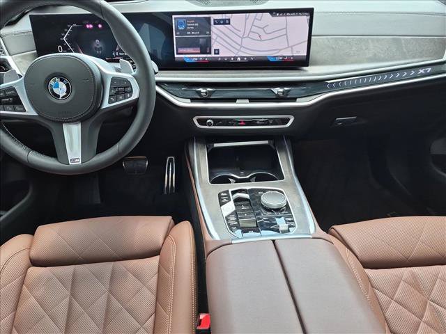 Used 2026 BMW X7 xDrive40i w/ M Sport Package AWD/4WD image 19