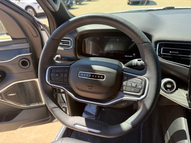 Used 2024 Jeep Wagoneer Series III w/ Premium Group I AWD/4WD image 17