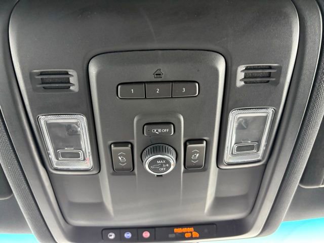 Used 2022 Chevrolet Tahoe LT w/ Luxury Package AWD/4WD image 29