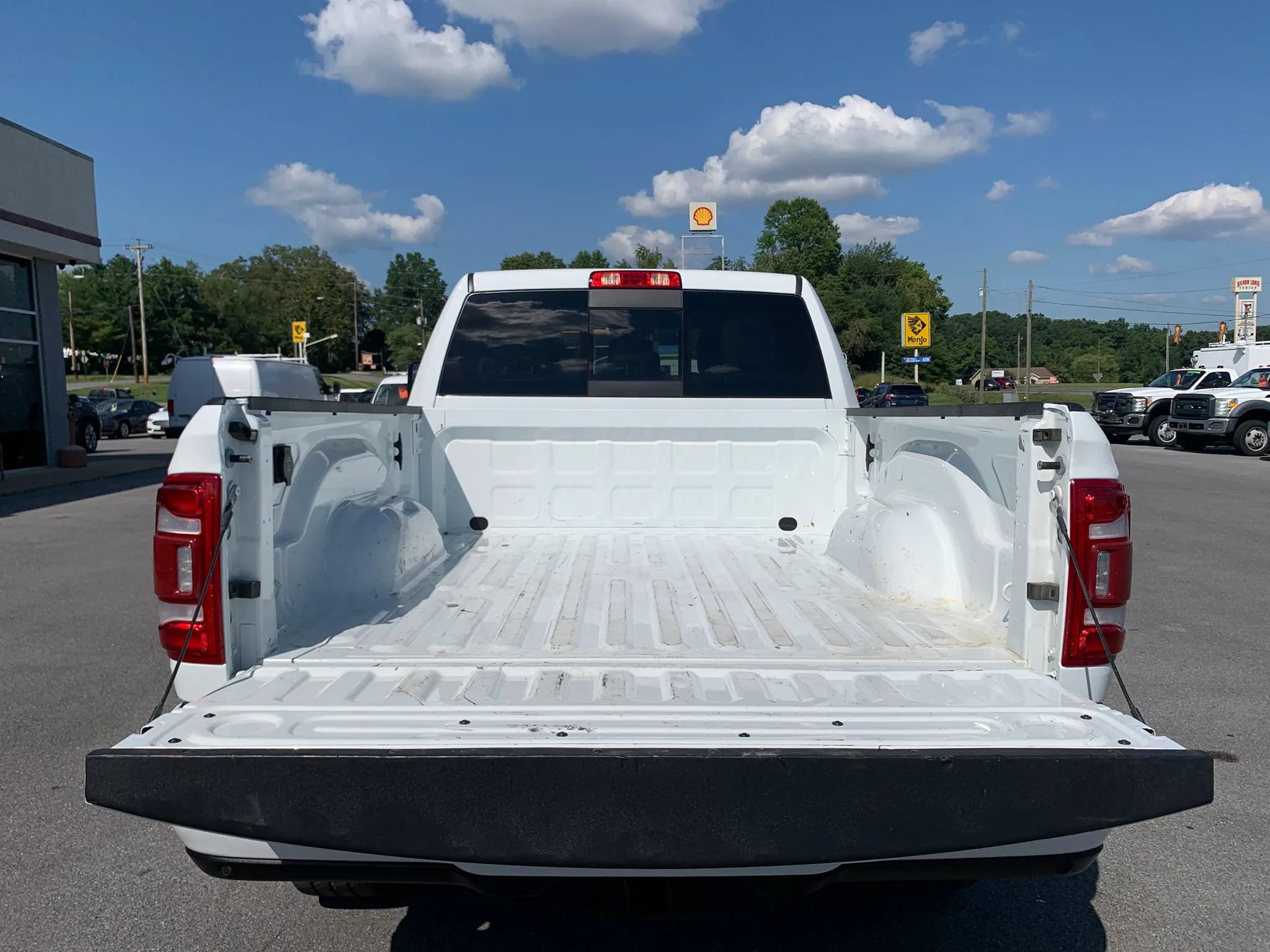 Used 2024 RAM 2500 Laramie AWD/4WD image 34