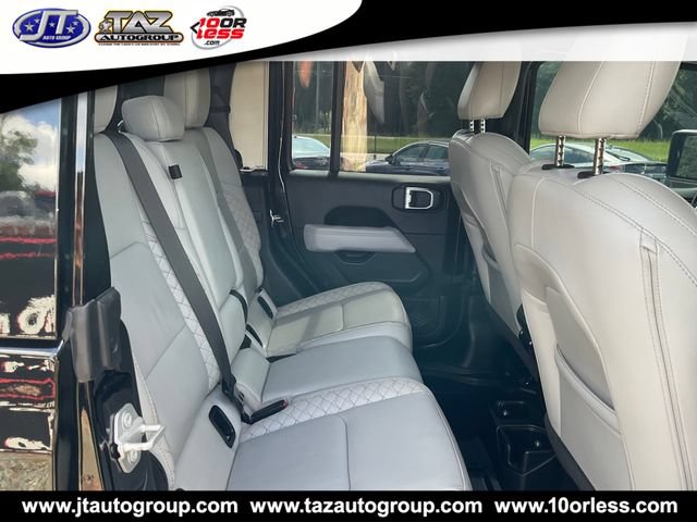 Used 2021 Jeep Gladiator Overland AWD/4WD image 12