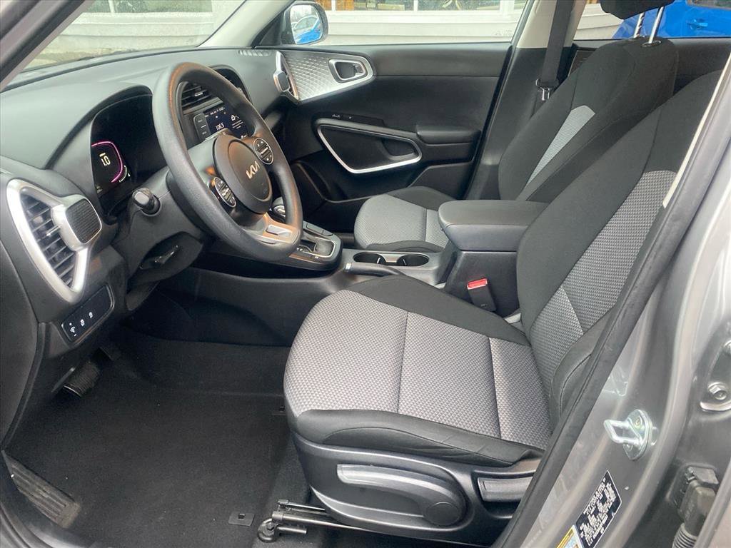 Certified 2023 Kia Soul LX image 10